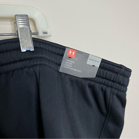 NWT Under Armour Black Tapered Sweatpants - size 5XL - Picture 4 of 5